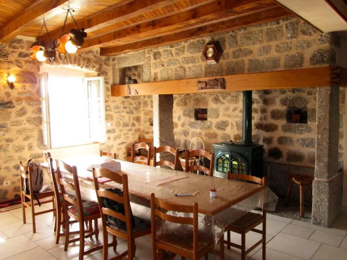 Maison Charmante A Cubelles Avec Vue Sur La Montagne